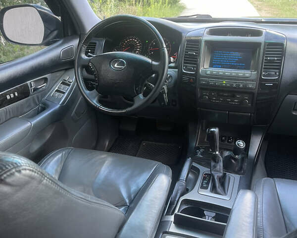 Чорний Лексус ГХ, об'ємом двигуна 4.66 л та пробігом 350 тис. км за 12700 $, фото 37 на Automoto.ua