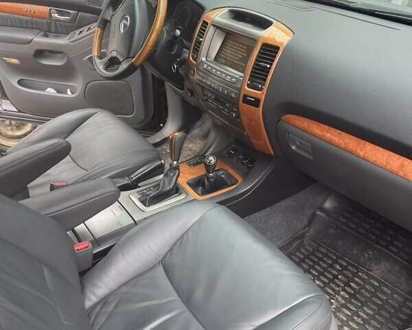 Черный Лексус ГХ, объемом двигателя 4.66 л и пробегом 237 тыс. км за 16200 $, фото 29 на Automoto.ua