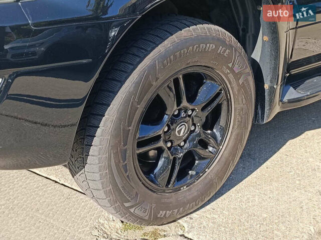 Чорний Лексус ГХ, об'ємом двигуна 4.7 л та пробігом 250 тис. км за 15440 $, фото 3 на Automoto.ua