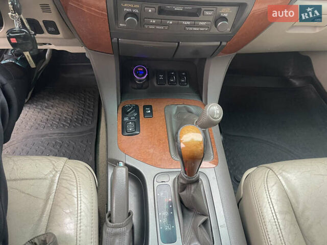 Чорний Лексус ГХ, об'ємом двигуна 4.7 л та пробігом 260 тис. км за 12900 $, фото 21 на Automoto.ua