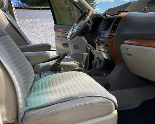 Черный Лексус ГХ, объемом двигателя 4.7 л и пробегом 200 тыс. км за 13500 $, фото 23 на Automoto.ua