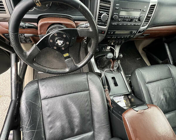 Черный Лексус ГХ, объемом двигателя 2.98 л и пробегом 220 тыс. км за 18500 $, фото 6 на Automoto.ua