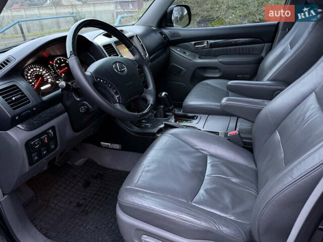 Чорний Лексус ГХ, об'ємом двигуна 4.7 л та пробігом 195 тис. км за 16300 $, фото 13 на Automoto.ua