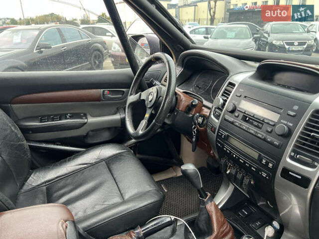 Черный Лексус ГХ, объемом двигателя 2.98 л и пробегом 220 тыс. км за 18500 $, фото 8 на Automoto.ua