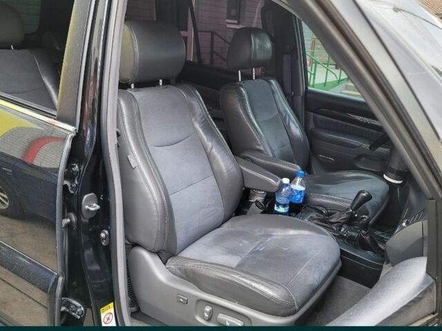 Черный Лексус ГХ, объемом двигателя 4.7 л и пробегом 271 тыс. км за 15000 $, фото 4 на Automoto.ua