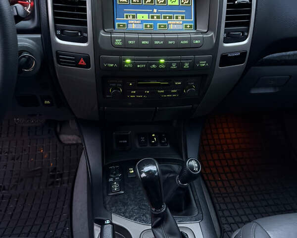 Чорний Лексус ГХ, об'ємом двигуна 4.7 л та пробігом 195 тис. км за 16300 $, фото 14 на Automoto.ua