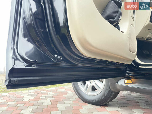 Черный Лексус ГХ, объемом двигателя 4.7 л и пробегом 288 тыс. км за 15800 $, фото 13 на Automoto.ua