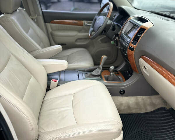 Чорний Лексус ГХ, об'ємом двигуна 4.66 л та пробігом 217 тис. км за 14700 $, фото 28 на Automoto.ua