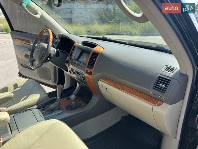 Черный Лексус ГХ, объемом двигателя 4.66 л и пробегом 215 тыс. км за 19600 $, фото 23 на Automoto.ua