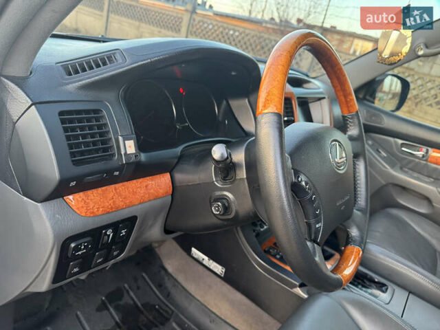 Чорний Лексус ГХ, об'ємом двигуна 4.66 л та пробігом 322 тис. км за 15200 $, фото 18 на Automoto.ua