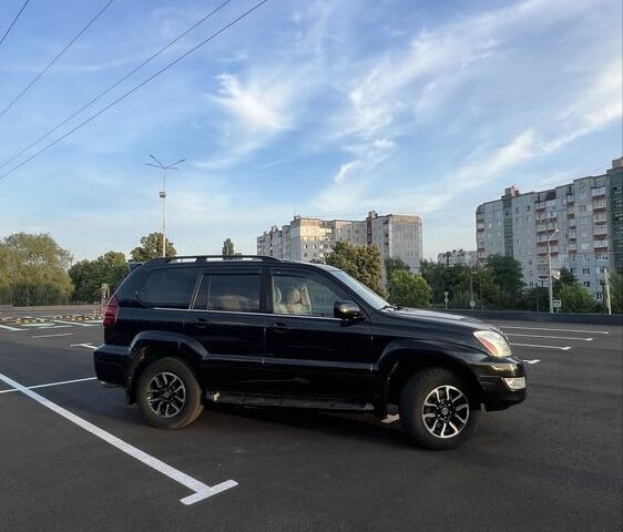 Черный Лексус ГХ, объемом двигателя 4.7 л и пробегом 290 тыс. км за 12700 $, фото 1 на Automoto.ua