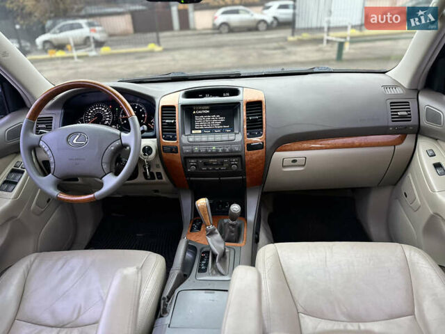 Чорний Лексус ГХ, об'ємом двигуна 4.66 л та пробігом 217 тис. км за 14700 $, фото 24 на Automoto.ua