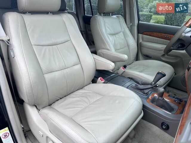Черный Лексус ГХ, объемом двигателя 4.7 л и пробегом 162 тыс. км за 13700 $, фото 23 на Automoto.ua