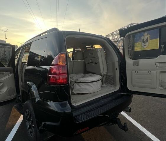 Черный Лексус ГХ, объемом двигателя 4.7 л и пробегом 290 тыс. км за 12700 $, фото 14 на Automoto.ua