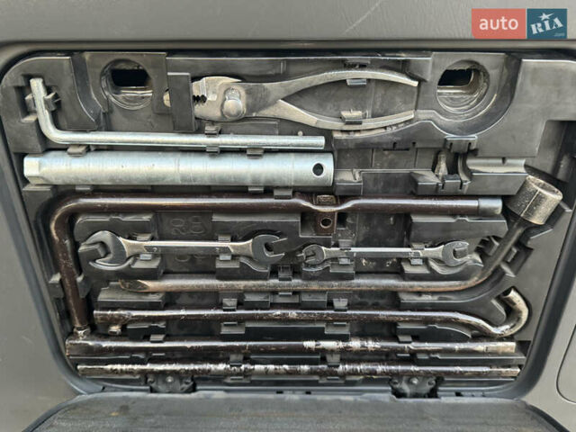 Чорний Лексус ГХ, об'ємом двигуна 4.66 л та пробігом 322 тис. км за 15200 $, фото 27 на Automoto.ua