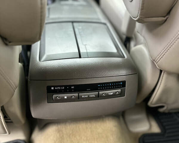 Чорний Лексус ГХ, об'ємом двигуна 4.66 л та пробігом 217 тис. км за 14700 $, фото 19 на Automoto.ua