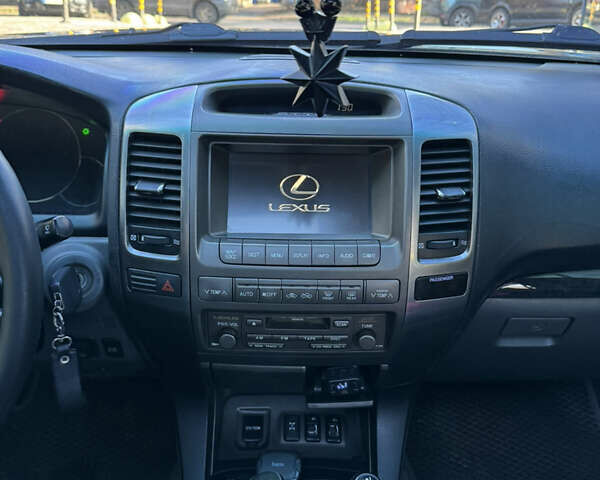 Черный Лексус ГХ, объемом двигателя 4.7 л и пробегом 300 тыс. км за 13999 $, фото 11 на Automoto.ua