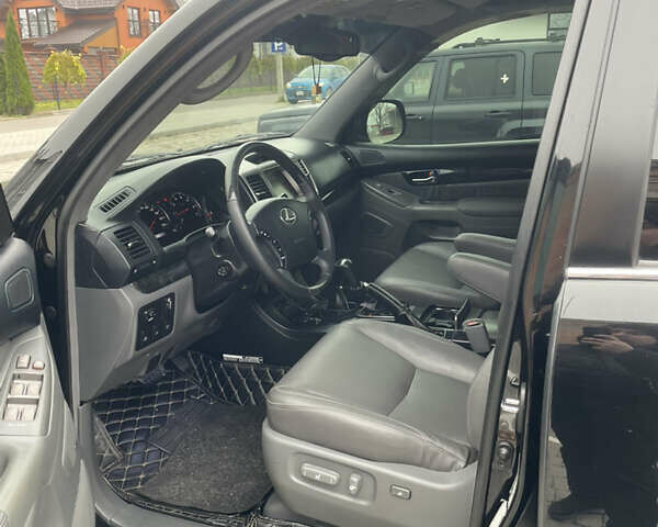 Черный Лексус ГХ, объемом двигателя 4.7 л и пробегом 318 тыс. км за 15950 $, фото 10 на Automoto.ua