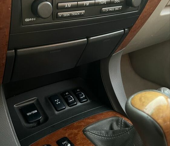 Черный Лексус ГХ, объемом двигателя 4.7 л и пробегом 290 тыс. км за 12700 $, фото 19 на Automoto.ua