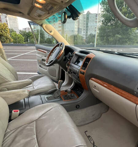 Черный Лексус ГХ, объемом двигателя 4.7 л и пробегом 290 тыс. км за 11500 $, фото 10 на Automoto.ua