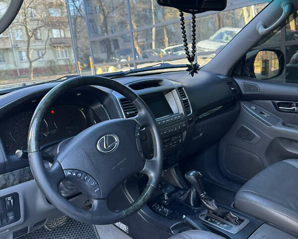Черный Лексус ГХ, объемом двигателя 4.7 л и пробегом 300 тыс. км за 13999 $, фото 9 на Automoto.ua