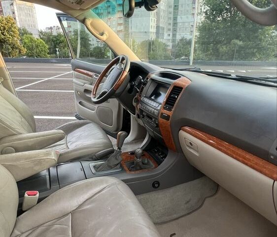 Черный Лексус ГХ, объемом двигателя 4.7 л и пробегом 290 тыс. км за 12700 $, фото 8 на Automoto.ua