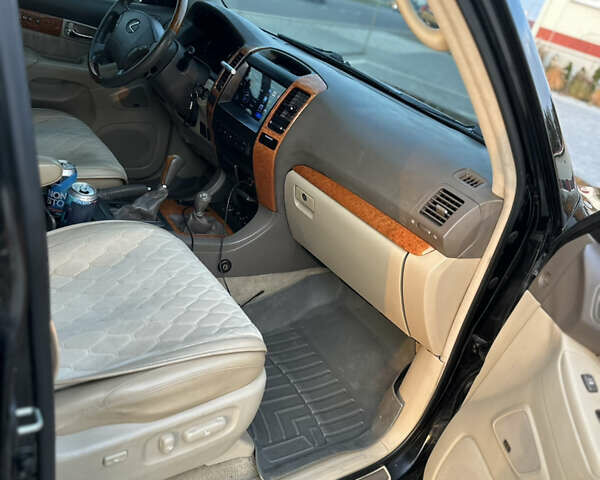 Черный Лексус ГХ, объемом двигателя 4.7 л и пробегом 260 тыс. км за 18500 $, фото 23 на Automoto.ua
