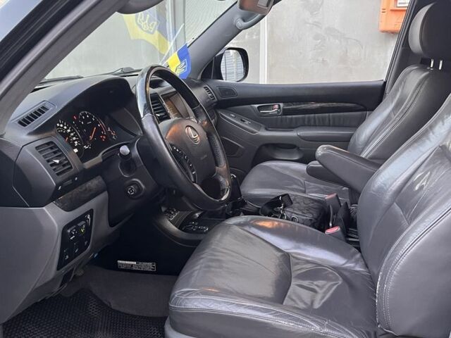 Черный Лексус ГХ, объемом двигателя 4.7 л и пробегом 224 тыс. км за 17000 $, фото 11 на Automoto.ua