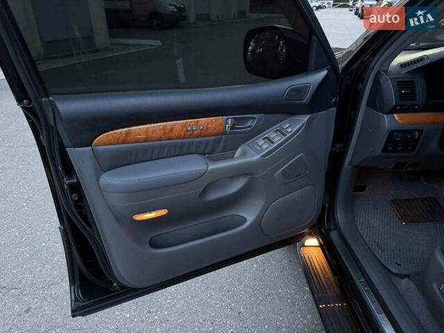 Черный Лексус ГХ, объемом двигателя 4.7 л и пробегом 250 тыс. км за 14200 $, фото 11 на Automoto.ua