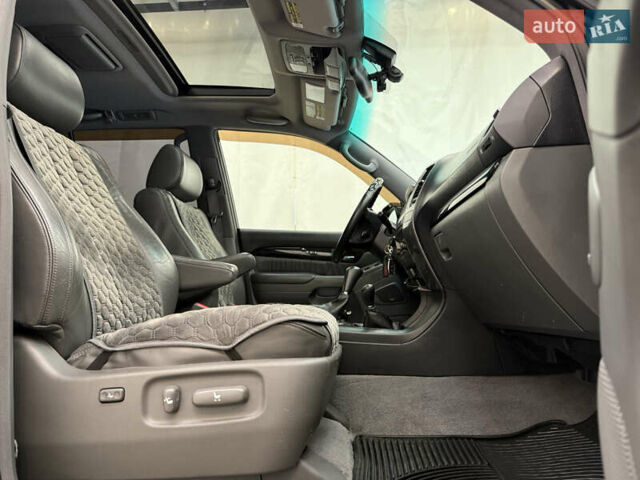 Черный Лексус ГХ, объемом двигателя 4.7 л и пробегом 173 тыс. км за 24165 $, фото 17 на Automoto.ua