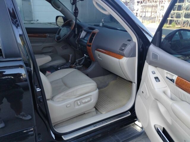 Черный Лексус ГХ, объемом двигателя 4.7 л и пробегом 200 тыс. км за 14500 $, фото 14 на Automoto.ua