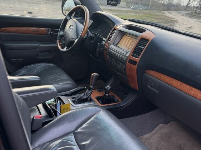 Чорний Лексус ГХ, об'ємом двигуна 4.7 л та пробігом 264 тис. км за 14700 $, фото 11 на Automoto.ua