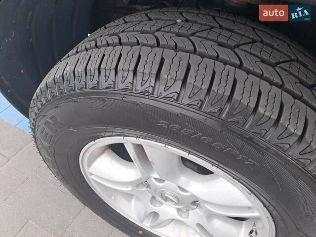 Черный Лексус ГХ, объемом двигателя 4.7 л и пробегом 318 тыс. км за 17500 $, фото 7 на Automoto.ua