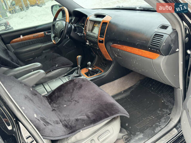 Черный Лексус ГХ, объемом двигателя 4.66 л и пробегом 321 тыс. км за 14800 $, фото 14 на Automoto.ua