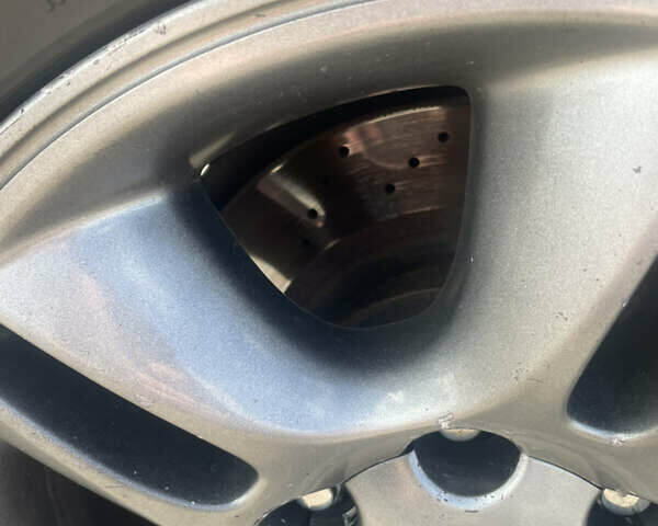 Черный Лексус ГХ, объемом двигателя 4.7 л и пробегом 318 тыс. км за 15950 $, фото 14 на Automoto.ua