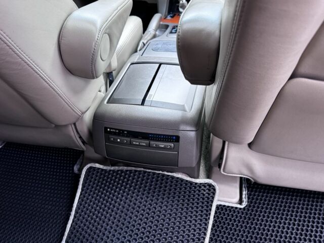 Лексус ГХ 2006 у Києві на Automoto.ua Чорний Лексус ГХ, об'ємом двигуна 4.7 л та пробігом 197 тис. км за 13500 $, фото 14 на Automoto.ua