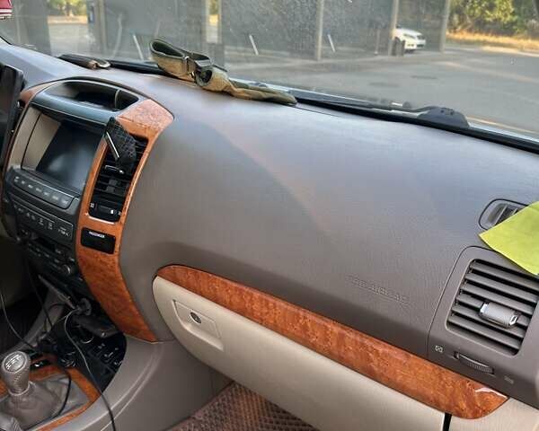 Черный Лексус ГХ, объемом двигателя 4.7 л и пробегом 229 тыс. км за 18500 $, фото 16 на Automoto.ua