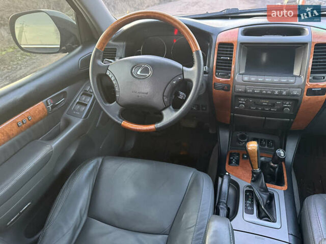 Чорний Лексус ГХ, об'ємом двигуна 4.66 л та пробігом 322 тис. км за 15200 $, фото 21 на Automoto.ua