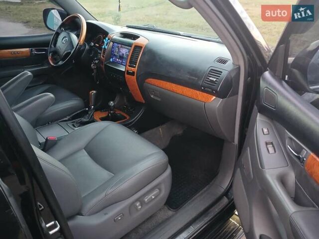 Черный Лексус ГХ, объемом двигателя 4.66 л и пробегом 253 тыс. км за 15300 $, фото 9 на Automoto.ua