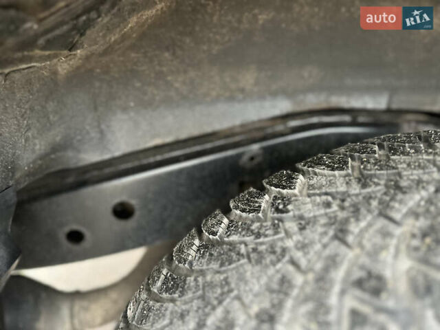 Чорний Лексус ГХ, об'ємом двигуна 4.66 л та пробігом 217 тис. км за 14700 $, фото 32 на Automoto.ua