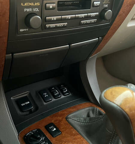 Черный Лексус ГХ, объемом двигателя 4.7 л и пробегом 290 тыс. км за 11500 $, фото 18 на Automoto.ua