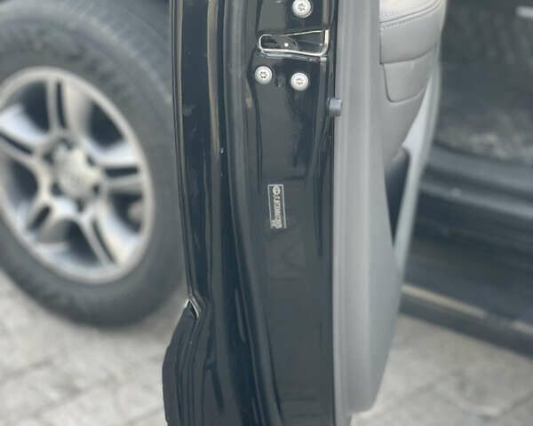 Черный Лексус ГХ, объемом двигателя 4.7 л и пробегом 318 тыс. км за 15950 $, фото 23 на Automoto.ua