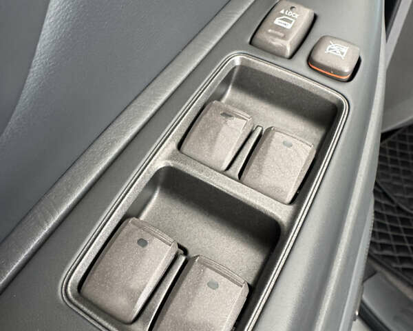 Черный Лексус ГХ, объемом двигателя 4.66 л и пробегом 186 тыс. км за 21700 $, фото 19 на Automoto.ua