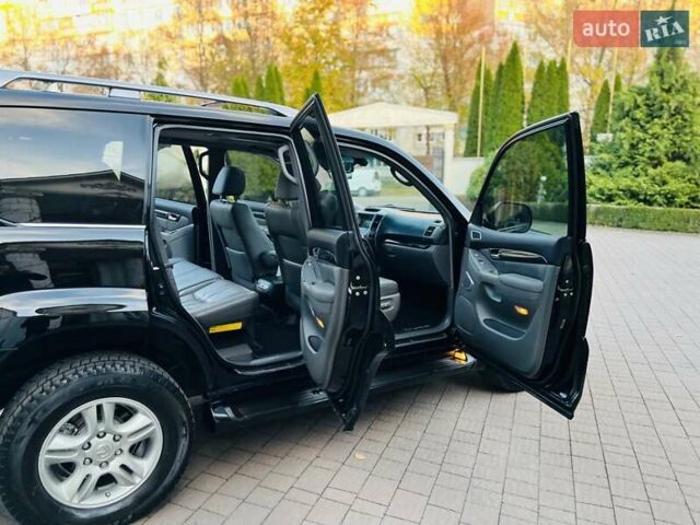 Лексус ГХ 2007 у Хмельницькому на Automoto.ua Чорний Лексус ГХ, об'ємом двигуна 4.7 л та пробігом 230 тис. км за 17900 $, фото 25 на Automoto.ua