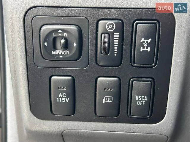 Черный Лексус ГХ, объемом двигателя 4.66 л и пробегом 367 тыс. км за 19000 $, фото 13 на Automoto.ua