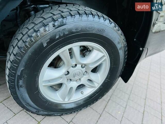 Лексус ГХ 2007 у Хмельницькому на Automoto.ua Чорний Лексус ГХ, об'ємом двигуна 4.7 л та пробігом 230 тис. км за 17900 $, фото 44 на Automoto.ua