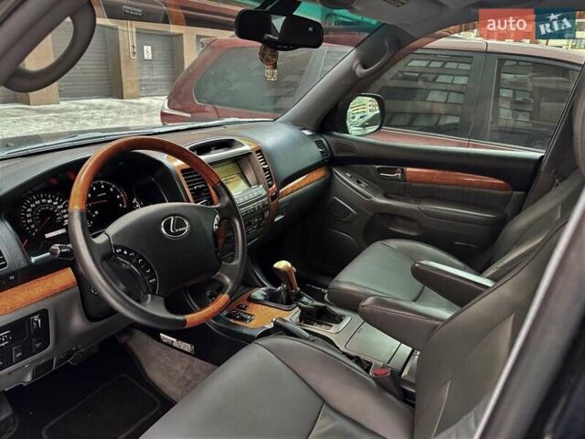 Чорний Лексус ГХ, об'ємом двигуна 4.66 л та пробігом 172 тис. км за 15900 $, фото 6 на Automoto.ua