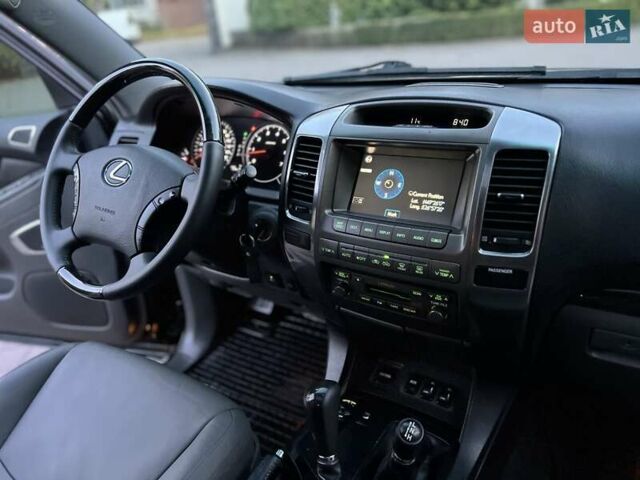 Лексус ГХ 2007 у Хмельницькому на Automoto.ua Чорний Лексус ГХ, об'ємом двигуна 4.7 л та пробігом 230 тис. км за 17900 $, фото 99 на Automoto.ua