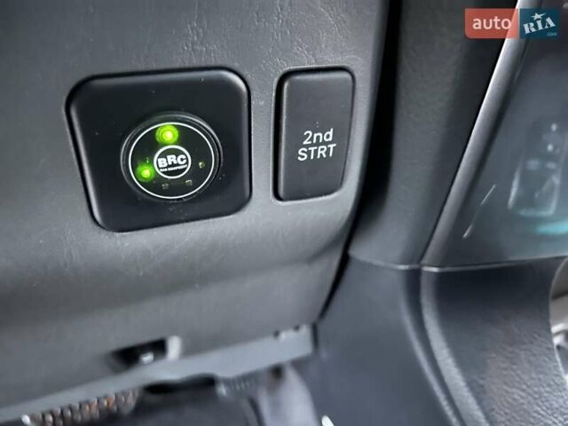 Лексус ГХ 2007 у Хмельницькому на Automoto.ua Чорний Лексус ГХ, об'ємом двигуна 4.7 л та пробігом 230 тис. км за 17900 $, фото 51 на Automoto.ua