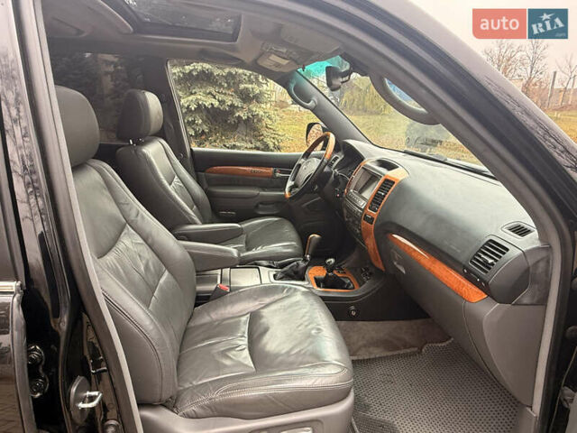 Чорний Лексус ГХ, об'ємом двигуна 4.66 л та пробігом 191 тис. км за 13500 $, фото 23 на Automoto.ua